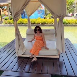 Meet your Posher, Anairis